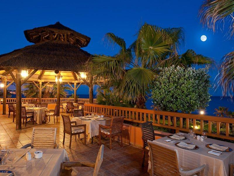 Elba Estepona Gran Hotel & Thalasso Spa Dış mekan fotoğraf The resort's restaurant