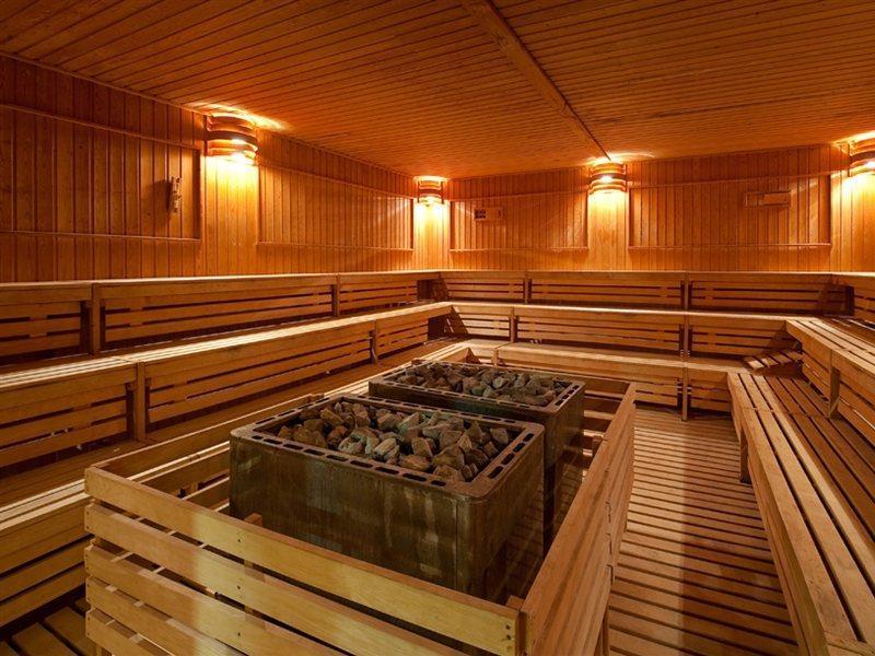 Elba Estepona Gran Hotel & Thalasso Spa Dış mekan fotoğraf A Finnish sauna