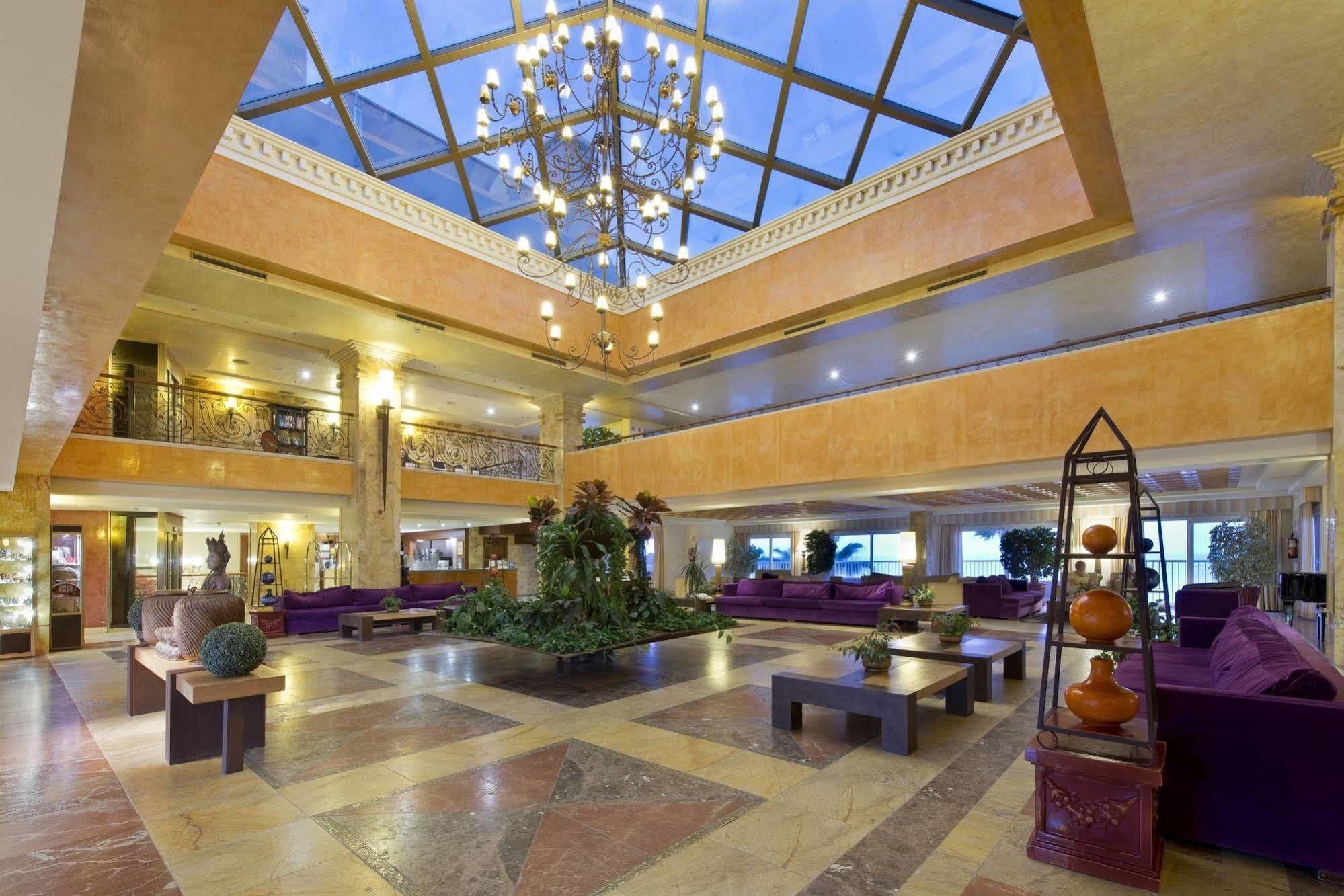Elba Estepona Gran Hotel & Thalasso Spa Dış mekan fotoğraf Lobby